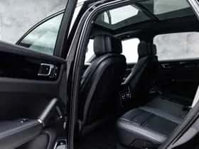 Porsche Cayenne (2023) thumbnail 12