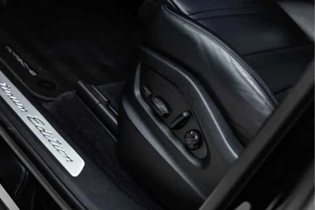 Porsche Cayenne (2023) thumbnail 14