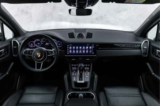 Porsche Cayenne (2023) thumbnail 16