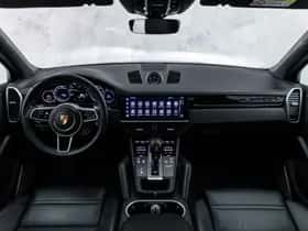 Porsche Cayenne (2023) thumbnail 16