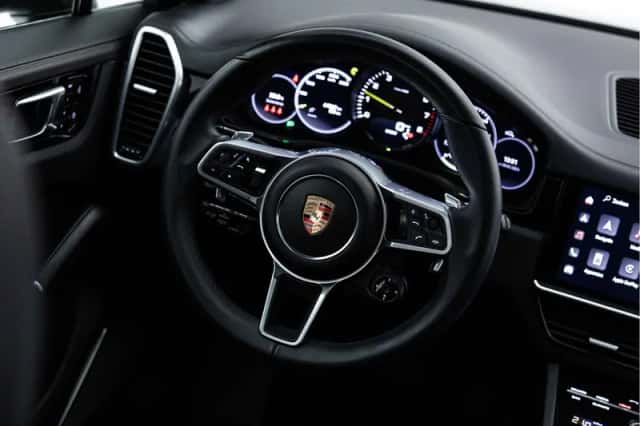Porsche Cayenne (2023) thumbnail 18