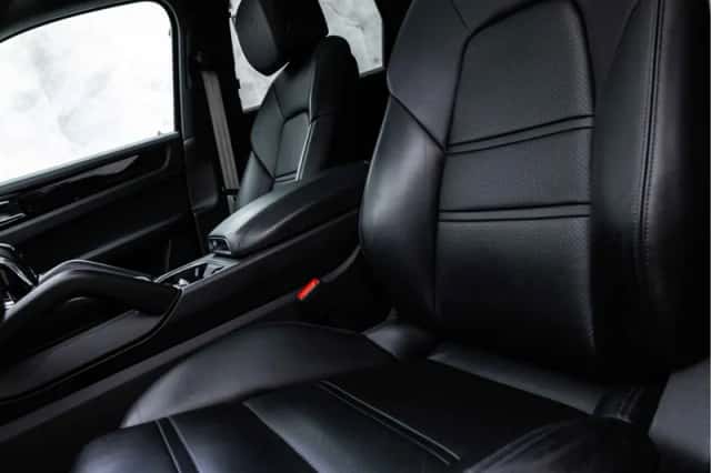 Porsche Cayenne (2023) thumbnail 20