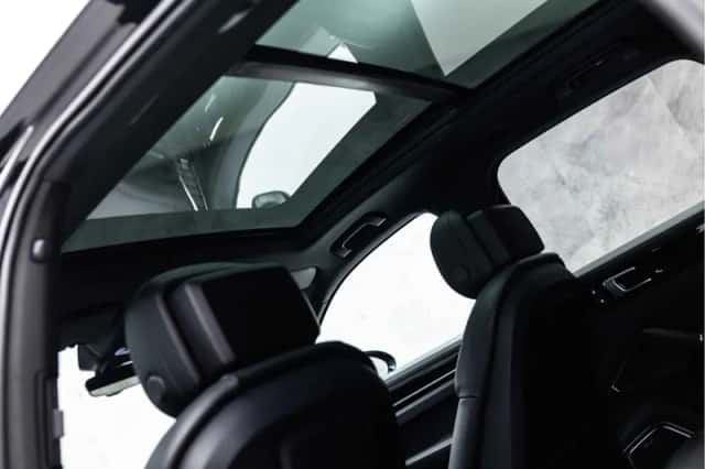 Porsche Cayenne (2023) thumbnail 21