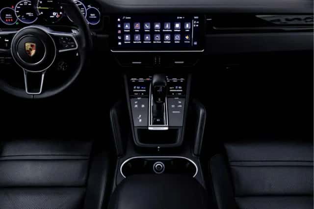 Porsche Cayenne (2023) thumbnail 23
