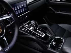 Porsche Cayenne (2023) thumbnail 26