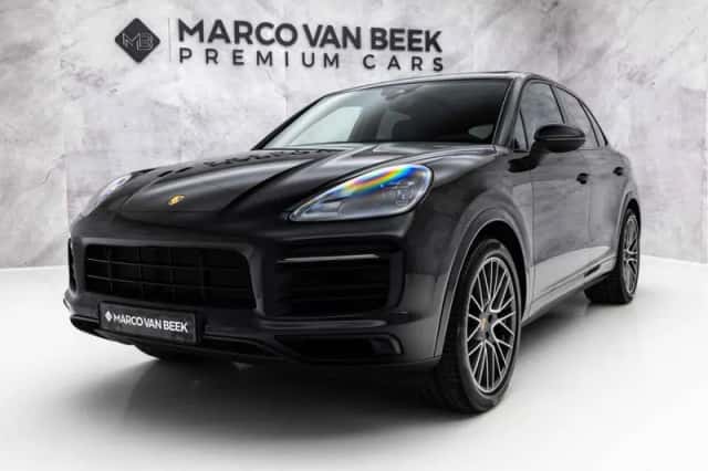 Porsche Cayenne (2023) thumbnail 4