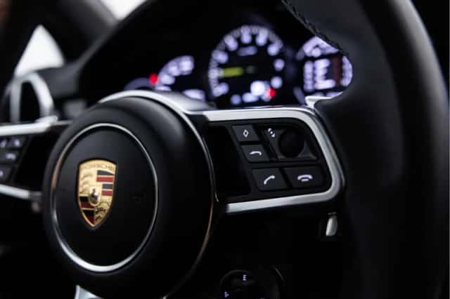 Porsche Cayenne (2023) thumbnail 33