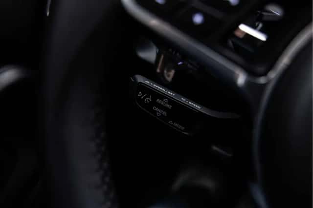 Porsche Cayenne (2023) thumbnail 35