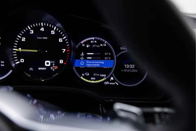 Porsche Cayenne (2023) thumbnail 36