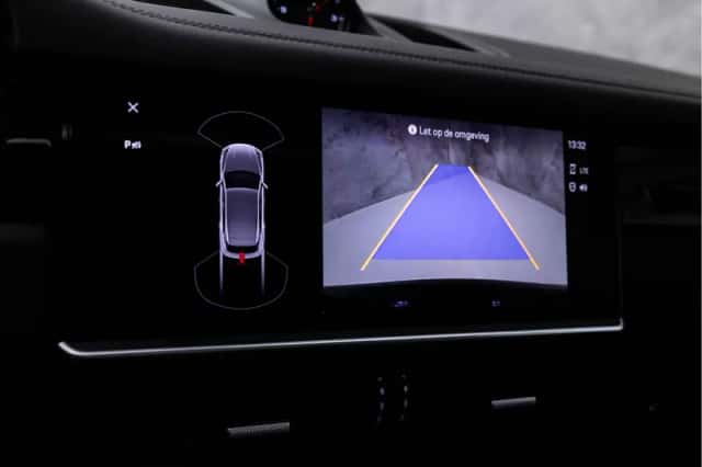 Porsche Cayenne (2023) thumbnail 39