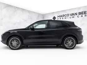 Porsche Cayenne (2023) thumbnail 5