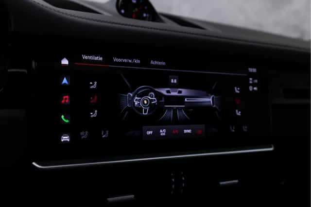Porsche Cayenne (2023) thumbnail 44