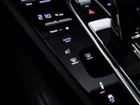 Porsche Cayenne (2023) thumbnail 52
