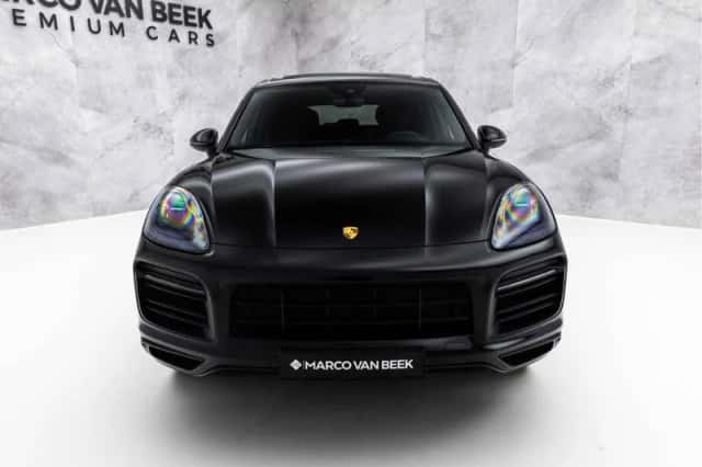 Porsche Cayenne (2023) thumbnail 9