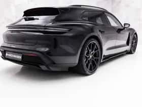 Porsche Taycan (2024) thumbnail 2