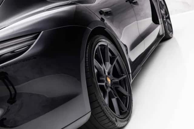 Porsche Taycan (2024) thumbnail 11