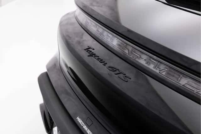 Porsche Taycan (2024) thumbnail 12