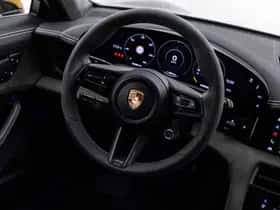 Porsche Taycan (2024) thumbnail 18