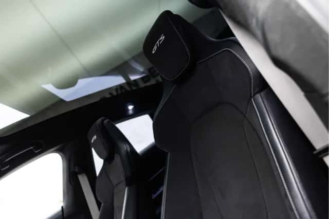 Porsche Taycan (2024) thumbnail 20