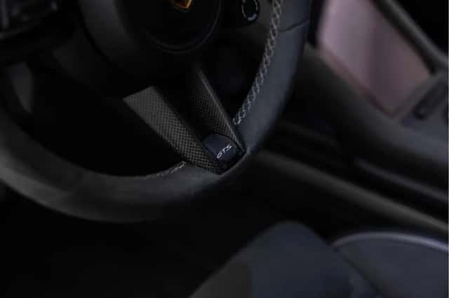 Porsche Taycan (2024) thumbnail 23