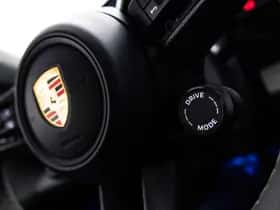 Porsche Taycan (2024) thumbnail 36