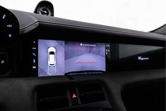 Porsche Taycan (2024) thumbnail 40