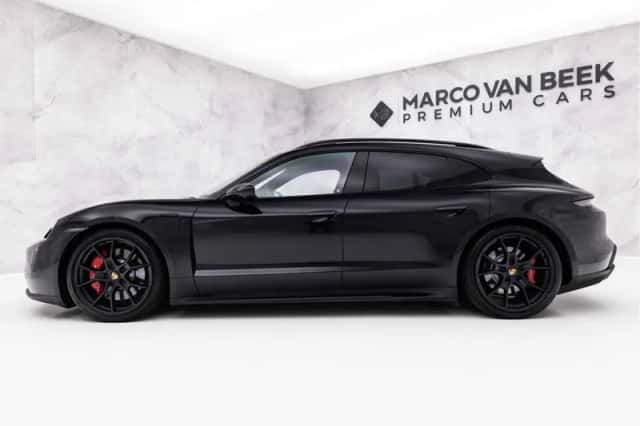 Porsche Taycan (2024) thumbnail 5