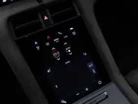 Porsche Taycan (2024) thumbnail 50