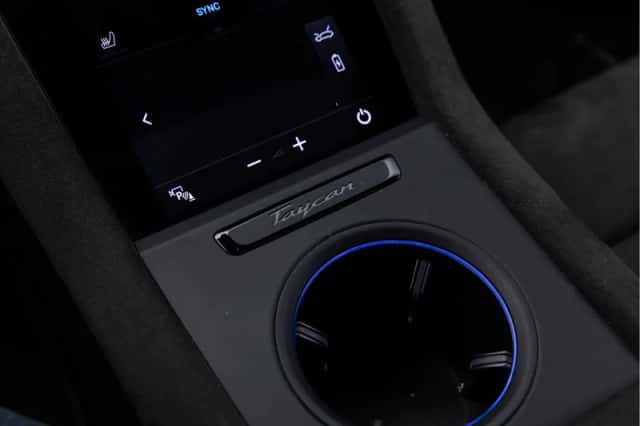 Porsche Taycan (2024) thumbnail 51