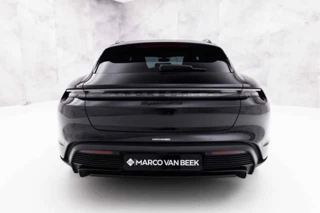 Porsche Taycan (2024) thumbnail 10