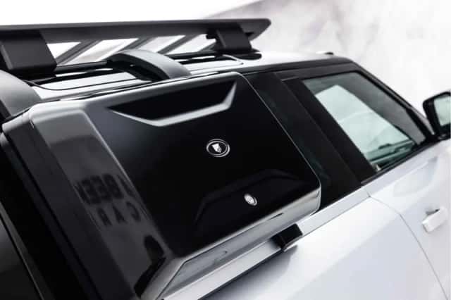 Land Rover Defender (2021) thumbnail 14