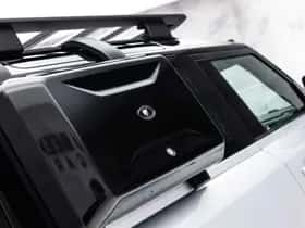Land Rover Defender (2021) thumbnail 14
