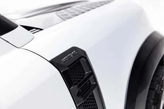 Land Rover Defender (2021) thumbnail 15