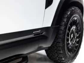 Land Rover Defender (2021) thumbnail 16