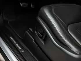 Land Rover Defender (2021) thumbnail 22