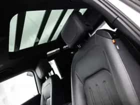 Land Rover Defender (2021) thumbnail 29