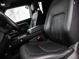 Land Rover Defender (2021) thumbnail 30