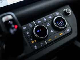 Land Rover Defender (2021) thumbnail 36