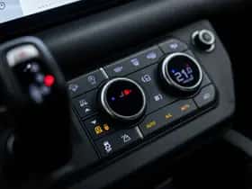 Land Rover Defender (2021) thumbnail 37