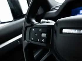 Land Rover Defender (2021) thumbnail 41