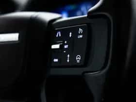 Land Rover Defender (2021) thumbnail 43