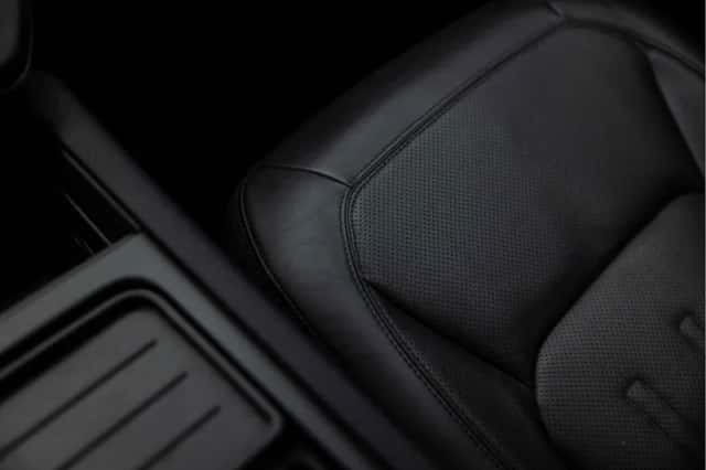 Land Rover Defender (2021) thumbnail 55