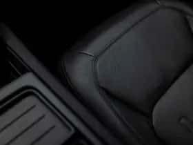 Land Rover Defender (2021) thumbnail 55
