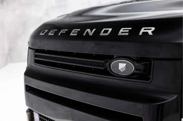 Land Rover Defender (2021) thumbnail 10