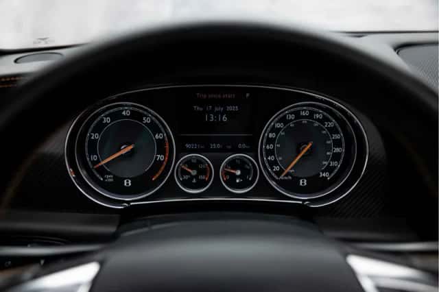 Bentley Continental GTC (2015) thumbnail 36