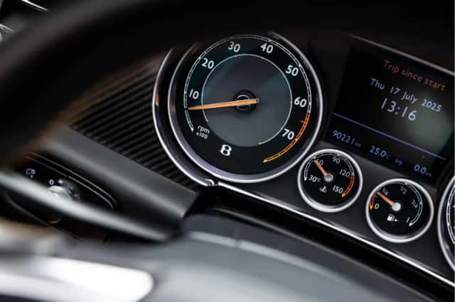 Bentley Continental GTC (2015) thumbnail 38