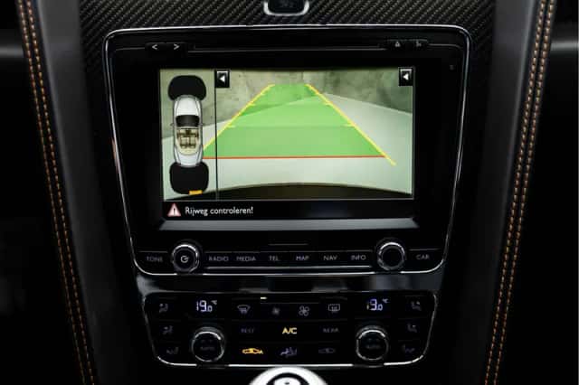 Bentley Continental GTC (2015) thumbnail 53