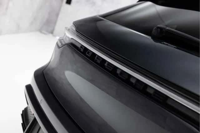 Porsche Macan (2022) thumbnail 11