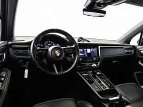 Porsche Macan (2022) thumbnail 14
