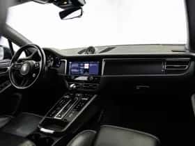 Porsche Macan (2022) thumbnail 17